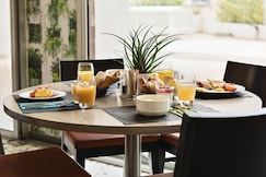 Holiday Inn TOULON - CITY CENTRE, Var